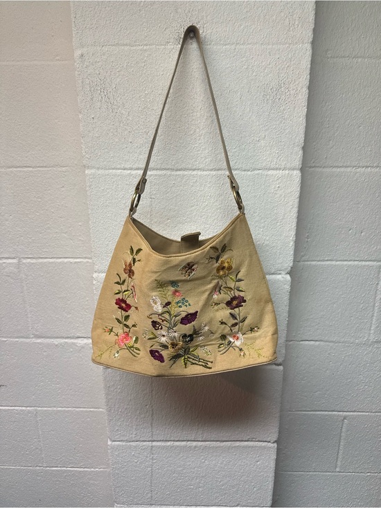 Bueno Handbags - Bueno Beige Embroidered Floral Shoulder Bag